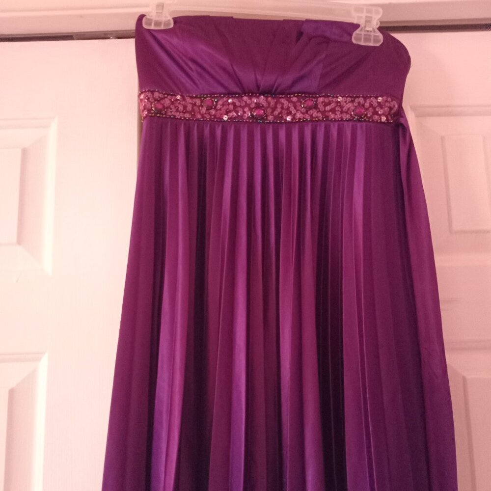 Womens Strapless Formal Dress (Small)
